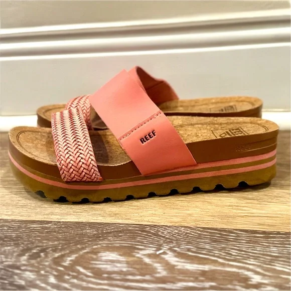 REEF Cushion Vista Hi Comfort Platform Sandal - Picture 6 of 10